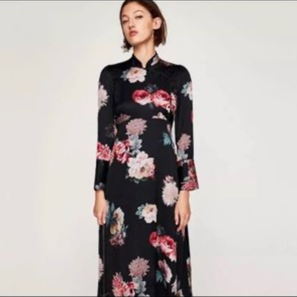 ZARA BLACK SATIN STYLE FLORAL DRESS-NWOT🌸🌼🌸PTP 19 - Picture 2 of 5